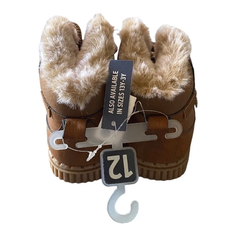 NWT-OSHKOSH-FUR LINED BOOTS-SIZE 12